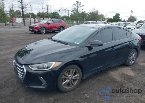 2017 Hyundai Elantra Value Edition из США, поврежденный, VIN 5NPD84LF9HH122162